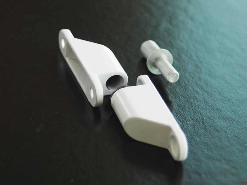 Mosquito Hinge